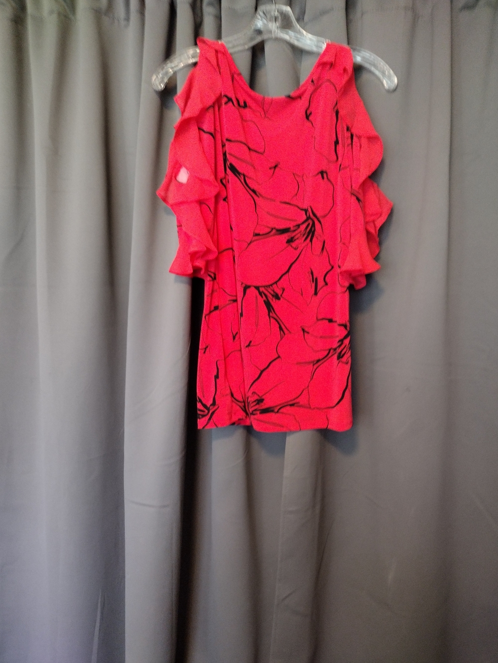 BOLD elements Red Floral Cold-Shoulder Ruffle Blouse - Picture 8 of 10